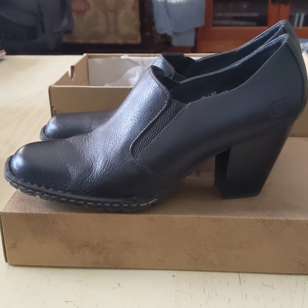 Born Gertrude bootie shoes